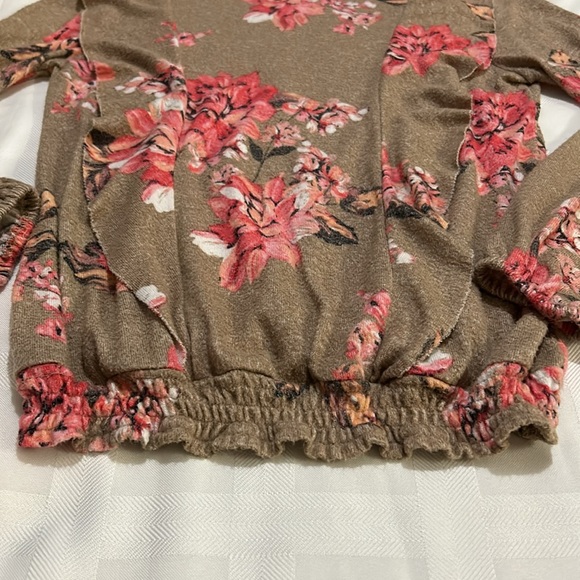 Maurice’s size Small Floral Sweater - Picture 3 of 6